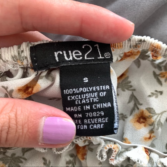 ⭐️SOLD⭐️ Rue 21 Floral Print Off Shoulder Dress - Picture 3 of 3